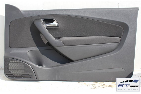 VW POLO BOCZKI DRZWIOWE BOCZEK TAPICERKA 6R 3D KOMPLET BOCZKÓW DRZWIOWYCH
