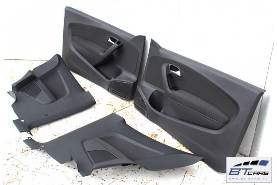 VW POLO BOCZKI DRZWIOWE BOCZEK TAPICERKA 6R 3D KOMPLET BOCZKÓW DRZWIOWYCH