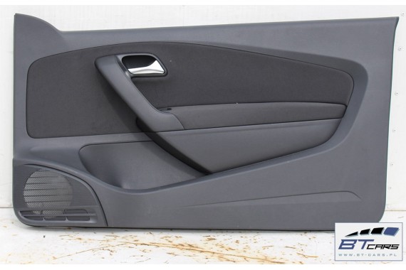 VW POLO BOCZKI DRZWIOWE BOCZEK TAPICERKA 6R 3D KOMPLET BOCZKÓW DRZWIOWYCH