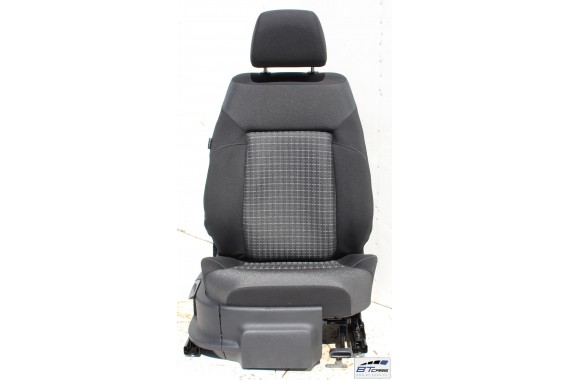 VW POLO FOTELE KOMPLET FOTELI siedzeń siedzenia tapicerka 6C 6C4 6C0 5-drzwiowy welur w kolorze czarno-szarym