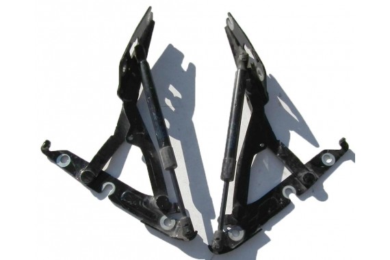 VW JETTA ZAWIAS KLAPY...