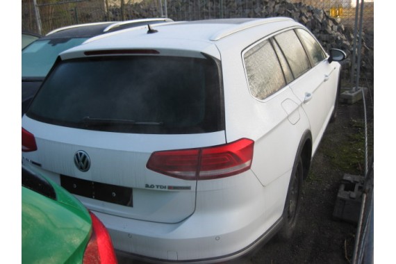 VW PASSAT B8 ALLTRACK KOMBI FOTELE KOMPLET FOTELI siedzeń siedzenia tapicerka skóra+alcantara+materiał czarny 3G 3G9 Avant