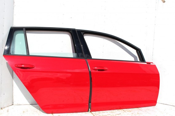 VW GOLF 7 VII KOMBI LY3D DRZWI PRAWE PRZÓD + TYŁ STRONA PRAWA przednie + tylne 2 sztuki 5G 5G9 Kolor: czerwony tornado