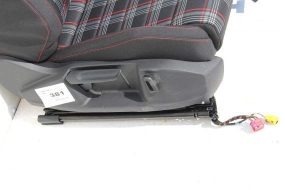 VW GOLF VII 7 FL GTi FOTELE KOMPLET FOTELI siedzeń siedzenia tapicerka 5G welur czarny szary czerwony 5 drzwi LIFT 5G4 5G0 USA