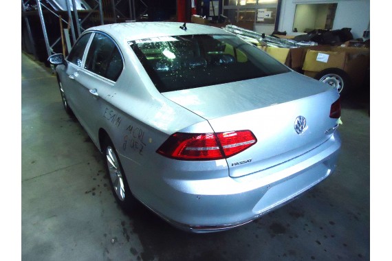 VW PASSAT B8 SEDAN FOTELE KOMPLET FOTELI siedzeń siedzenia fotel tapicerka skóra alcantara kolor czarny 3G 3G5