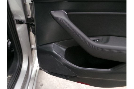 VW PASSAT B8 SEDAN FOTELE KOMPLET FOTELI siedzeń siedzenia fotel tapicerka skóra kolor czarny tytanowy TO 3G