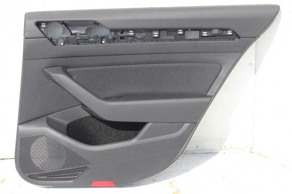 VW PASSAT B8 KOMBI BOCZEK BOCZKI DRZWI drzwiowe tapicerka welur kolor czarno - szarym  3G 3G9