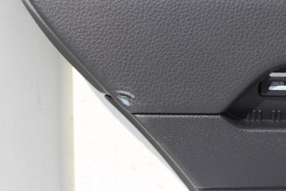 VW PASSAT B8 KOMBI BOCZEK BOCZKI DRZWI drzwiowe tapicerka welur kolor czarno - szarym  3G 3G9