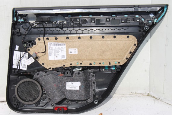 VW PASSAT B8 KOMBI BOCZEK BOCZKI DRZWI tapicerka drzwiowe welur kolor czarny 3G 3G9 Avant