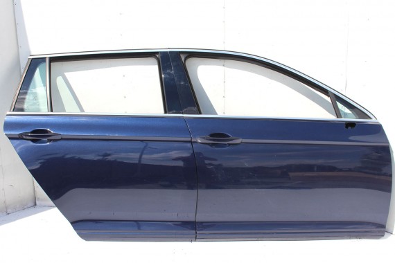 VW PASSAT B8 KOMBI DRZWI PRAWE PRZÓD + TYŁ STRONA PRAWA przednie  tylne 2 sztuki Kolor LH5X niebieski night blue metallic 3G 3G9