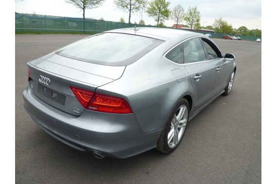 AUDI A7 S7 ZDERZAK TYLNY TYŁ PDC S-LINE 4G 4G8 Kolor: Q4 Q4Q4 LY7G - szary (quarzgrau)