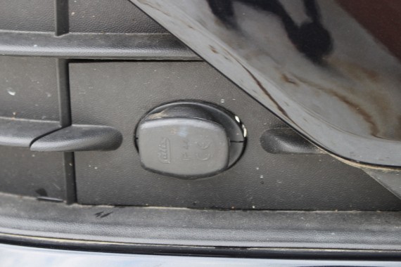 VW SPORTSVAN PRZÓD maska błotniki zderzak pas LC9X Kolor: głęboka czerń przedni wzmocnienie błotnik GOLF 510