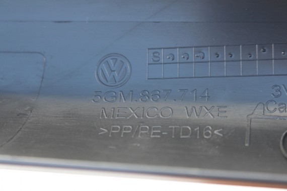 VW GOLF VII BOCZEK KLAPY BAGAŻNIKA 5GM867605A USA 5GM867713 5GM867714 tapicerka 5G 2014-