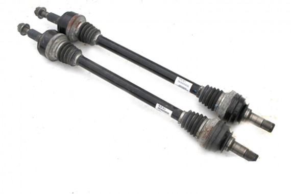 VW TOUAREG PÓŁOŚ TYLNA TYŁ...