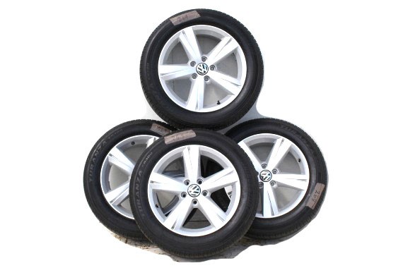 VW THE BEETLE FELGI 17 cali OPONY LATO KOŁA felga 561601025A 7J*17H2 ET43 opona Bridgestone Turanza ER300 215/55/17 94V 5C