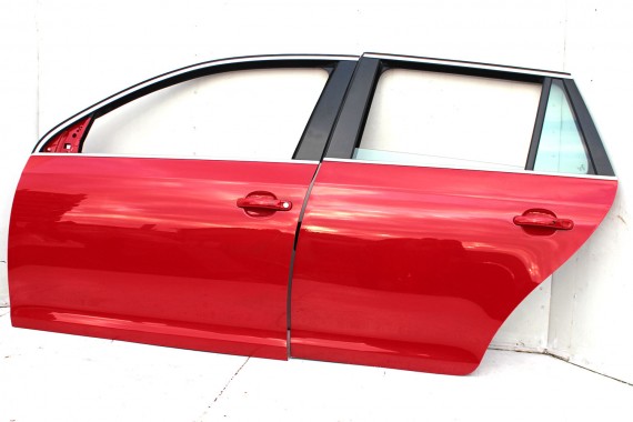 VW GOLF 6 VI KOMBI DRZWI LEWE PRZÓD + TYŁ STRONA LEWA przednie + tylne 2 sztuki 1K 5K Kolor: czerwony