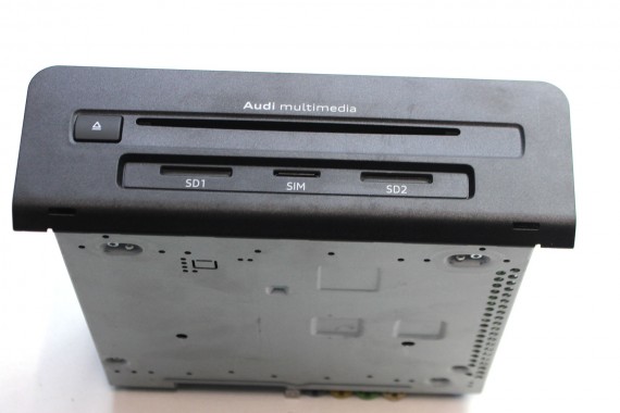 AUDI A4 CZYTNIK MMI...