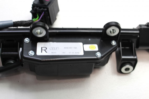 AUDI A5 MECHANIZM REGULACJI PASÓW 8W6857759 8W6857760 ELEKTRYCZNEJ L+P 8W F5 8W6 857 759 8W6857759 8W68577608W6857759 8W6857760