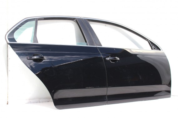 VW JETTA DRZWI PRAWE PRZÓD + TYŁ STRONA PRAWA przednie + tylne 2 sztuki Kolor: czarny 1K5