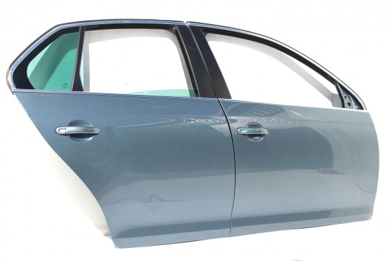 VW JETTA DRZWI PRAWE PRZÓD + TYŁ STRONA PRAWA przednie + tylne 2 sztuki 1K5