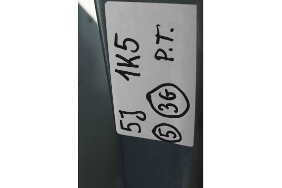 VW JETTA DRZWI PRAWE PRZÓD + TYŁ STRONA PRAWA przednie + tylne 2 sztuki 1K5