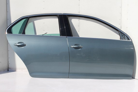 VW JETTA DRZWI PRAWE PRZÓD + TYŁ STRONA PRAWA przednie + tylne 2 sztuki 1K5