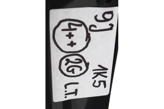 VW JETTA DRZWI LEWE TYŁ STRONA LEWA tylne 1 sztuka 1K5 1K kolor  czarny czarne