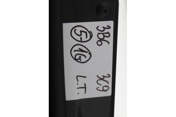 VW PASSAT B6 KOMB DRZWI LEWE TYŁ STRONA LEWA tylne 3C 3C9 VARIANT Kolor  czarny czarne