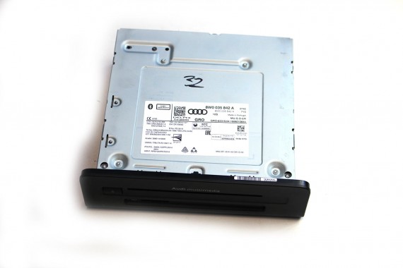 AUDI A4 A5 Q5 CZYTNIK MMI 8W0035842A MULTIMEDIA MIB 2 8W0 035 842 A na karty SD 8W 80A STEROWNIK CENTRALNY 8W0035842A 8W0035842