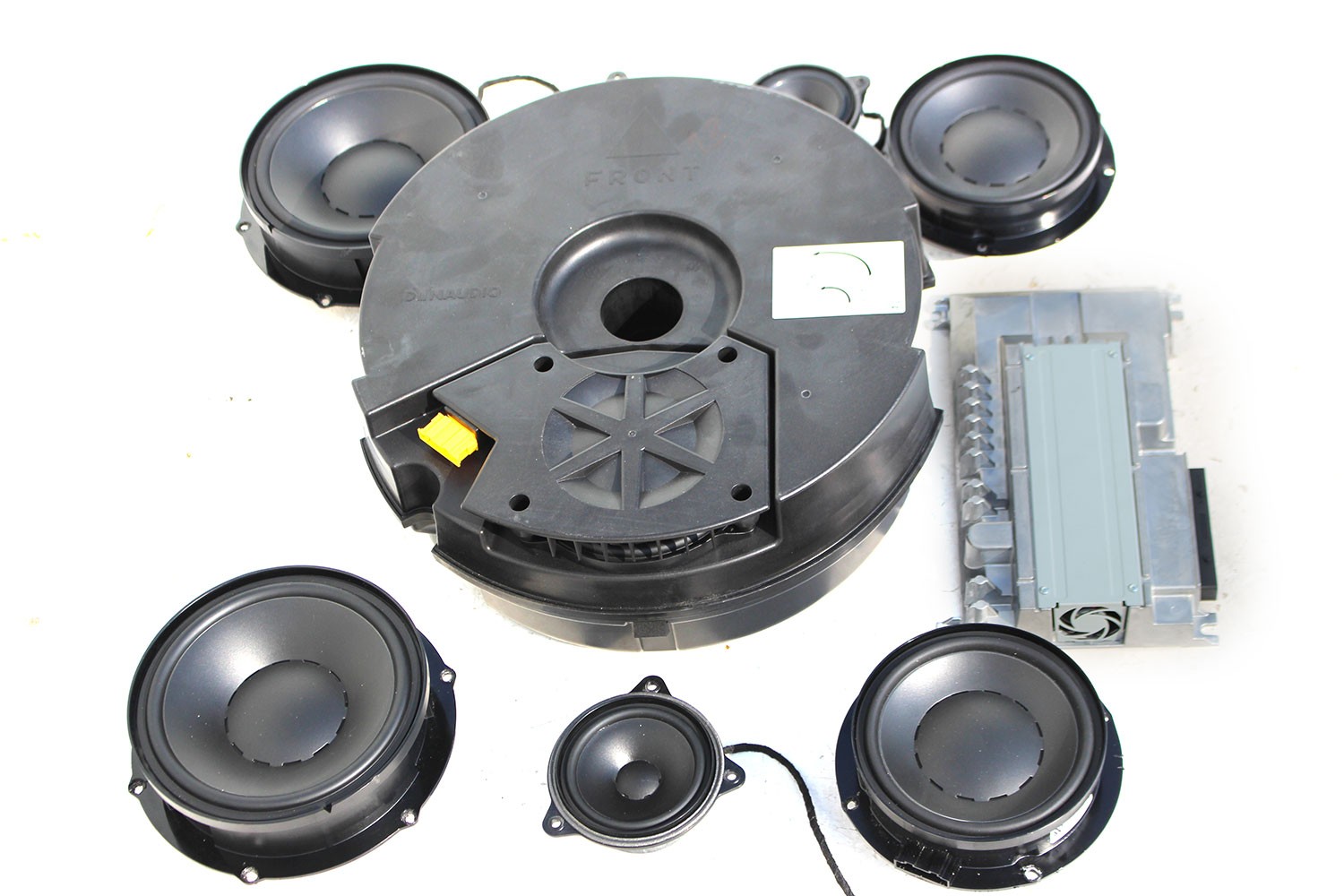 Dynaudio passat b8