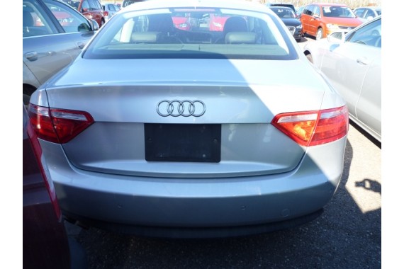 AUDI A5 TYŁ ZDERZAK tylny + KLAPA BAGAŻNIKA + LAMPY lampa pod PDC 8T Kolor: LX7W - lodowo srebrny KOMPLETNY