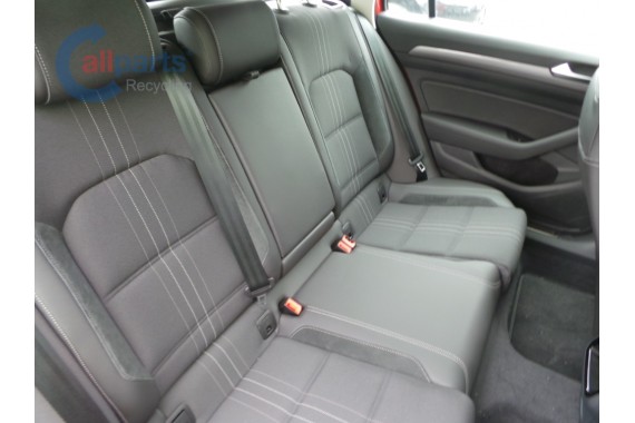 VW PASSAT B8 ALLTRACK FOTELE KOMPLET FOTELI siedzeń siedzenia tapicerka skóra KOMBI + alcantara kolor czarny 3G 3G9