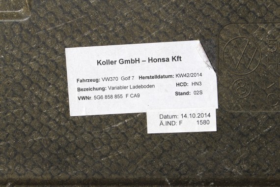 VW GOLF 7 VII BOCZEK DYWAN BAGAŻNIKA 5G6867762J 5G6867761E 5G6863459K 5G6858855F czarny boczki bagażnik 5G6867762J 5G6867761E