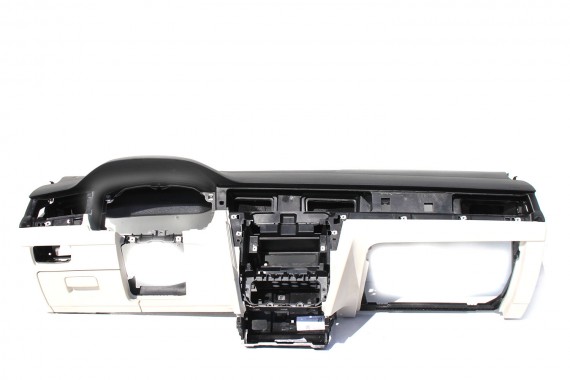 VW PASSAT B8 KONSOLA DESKA ROZDZIELCZA KOKPIT PULPIT 3G1857003 TS  stary tropez 3G st. tropez 3G1857003 3G1857003 3G1857003 JCU