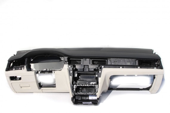 VW PASSAT B8 KONSOLA DESKA...