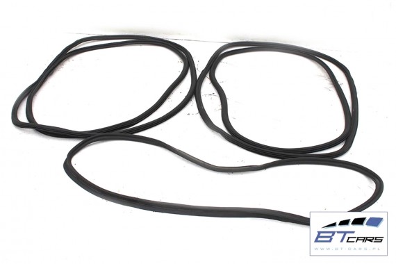 AUDI A3 SEDAN USZCZELKA...