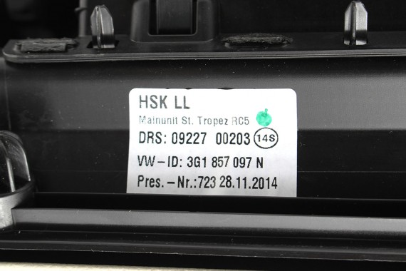 VW PASSAT B8 SCHOWEK KONSOLI PRAWY 3G1857097N 3G1 857 097 N Kolor: RA5 - stary tropez 3G 2015- pasażera