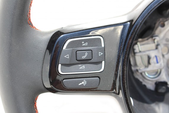 VW BEETLE KIEROWNICA 5C0419091AQ sportowa wielofunkcyjna 5C0 419 091 AQ obszywana pomarańczową nicią 5C5C0419091AQ 5C0419091AQ
