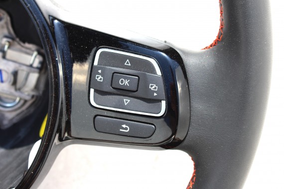 VW BEETLE KIEROWNICA 5C0419091AQ sportowa wielofunkcyjna 5C0 419 091 AQ obszywana pomarańczową nicią 5C5C0419091AQ 5C0419091AQ