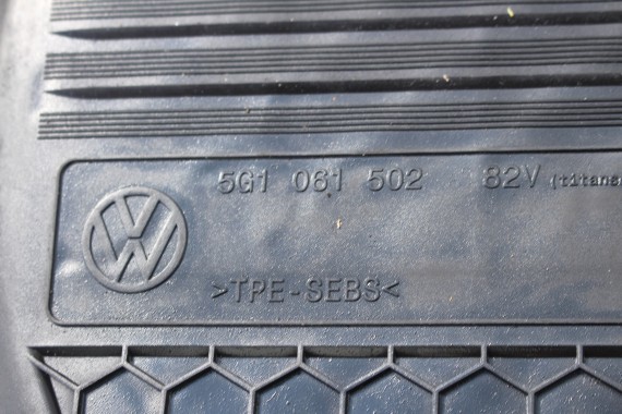 VW GOLF 7 DYWANIK MATA WYCIERACZKA 5G1061502  5G1061502A PODŁOGI 82V czarny tytanowy wykładzina guma podłogowa 5G1 061 502 A 5G