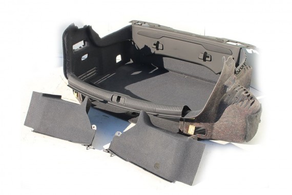 AUDI A3 CABRIO BOCZEK + DYWAN BAGAŻNIKA 8V7863880 8V7863697 8V7863697 8V7867401 8V7864407 8V7863471 8V boczki bagażnik pas 8V7