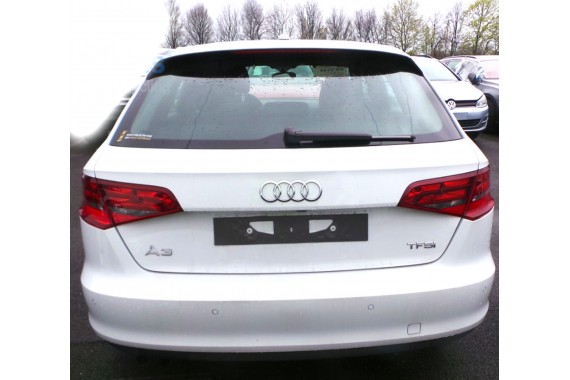 AUDI A3 SPORTBACK TYŁ ZDERZAK + KLAPA BAGAŻNIKA + LAMPY lampa tylny 8V 8V0 Kolor: LS9R biały (gletscher weiss)  kompletny 8V4