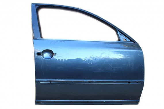 VW PASSAT B5  DRZWI PRAWE PRZÓD STRONA PRAWA pasażera przednie Kolor : błękitne/ niebieskie błękitny 3B 3B4831052 3B4 831 052