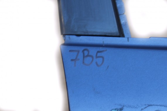 VW PASSAT B5  DRZWI PRAWE PRZÓD STRONA PRAWA pasażera przednie Kolor :/ niebieski,granatowe/ niebieskie 3B 3B4831052 3B4 831 052