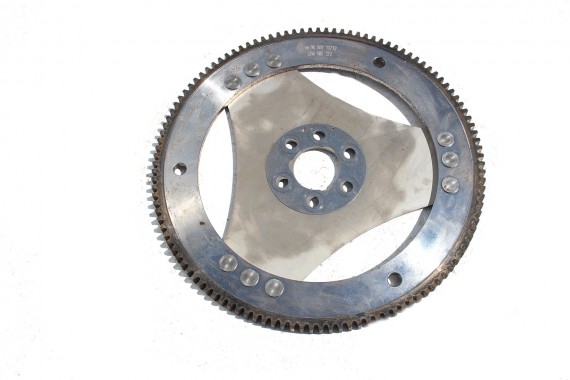 VW AMAROK TARCZA 2H0105323 ZABIERAKOWA KOŁO ZĘBATE AUTOMAT SKRZYNIA 8 -BIEGOWA NAPĘD NA 4 KOŁA 2H0 105 323 7C 2H 2H0105323