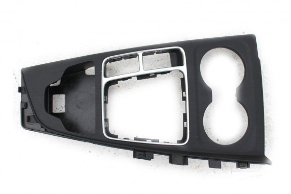 AUDI A4 RAMKA TUNELU ŚRODKOWEGO 8W1864261 8W1 864 261 8W RAMKI 8W1864261E 8W1864261C 8W1864261 8W1864261E 8W1864261C 8W1864261