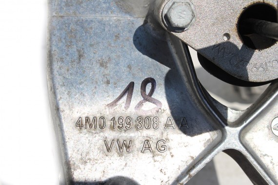 AUDI VW ŁAPA 4M0199308AA 4M0 199 308 AA SILNIKA PODPORA 2.0 TFSi 4M0199308BL 4M0199308AA 4M0199308BL 4M0199308AA 4M0199308AA
