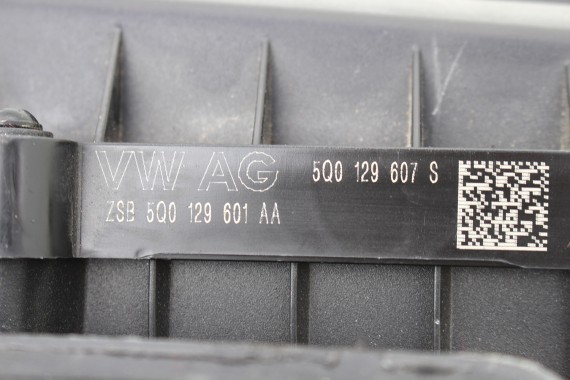 VW AUDI FILTR POWIETRZA 5Q0129607S 5Q0129601AA 5Q0129607S obudowa 5Q0129601BM 5Q0129607AE 5Q0129607N 5Q0129607AE 5Q0129601AG 1.6