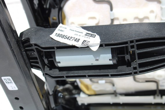 AUDI Q5 FOTELE KOMPLET FOTELI siedzeń siedzenia fotel tapicerka 80A skóra kolor czarny