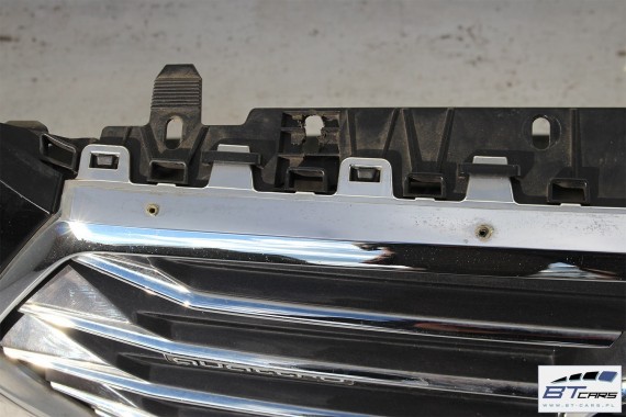 AUDI A4 PRZÓD maska błotnik zderzak pas przedni wzmocnienie 8W B9 Kolor czarny 8W0821105 8W0821106 8W0823029 8W0807065 8W0807611